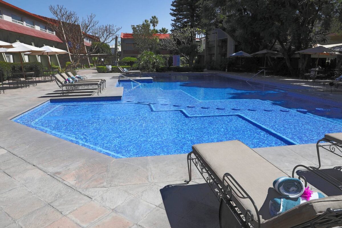 Alberca Hotel Real de Minas Tradicional, Hotel en Santiago de Querétaro