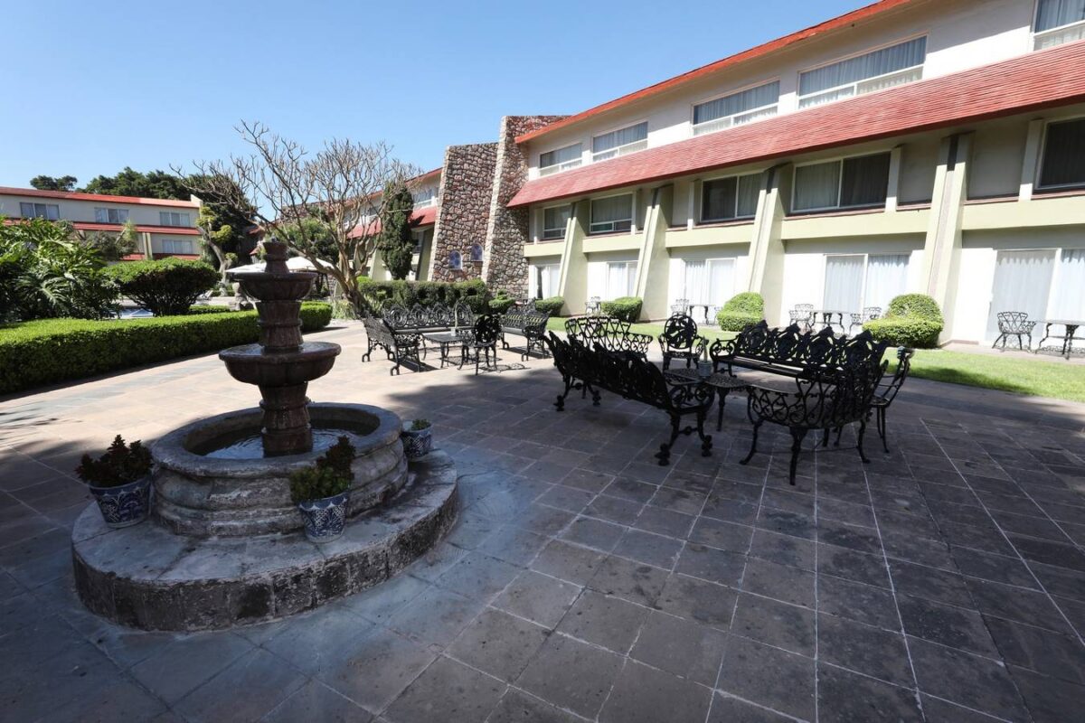 Alberca Hotel Real de Minas Tradicional, Hotel en Santiago de Querétaro